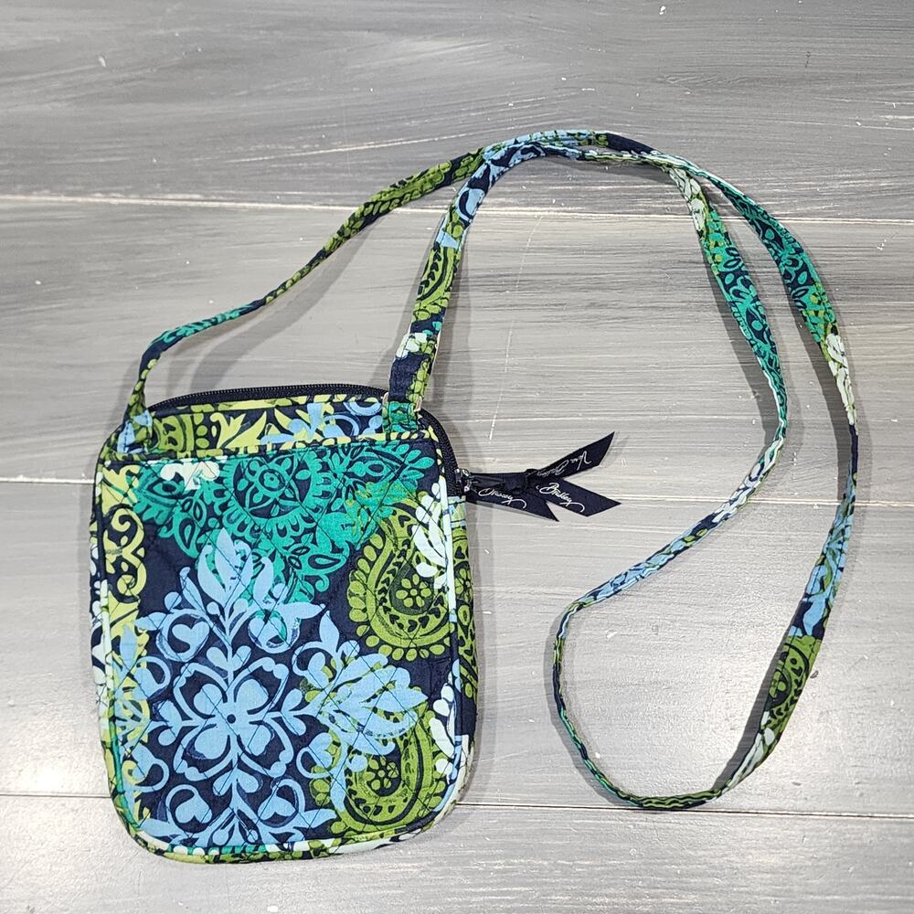Vera Bradley Caribbean Sea Cross‎ Body Hipster Purse Bag Blues Greens - Picture 2 of 9